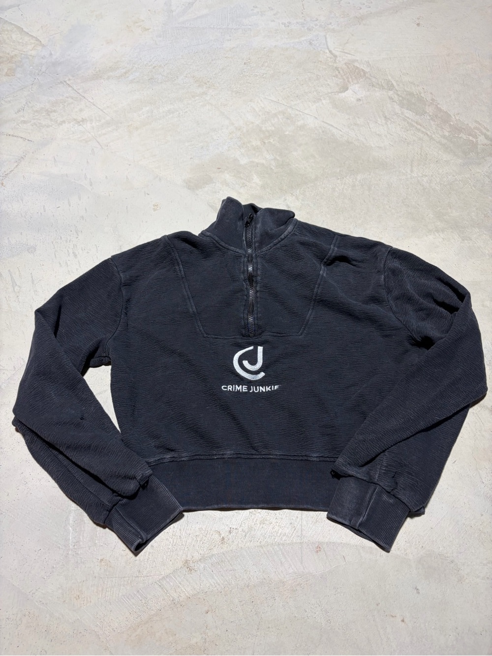 Crime Junkie Black Quarter-Zip Pullover needs repair small